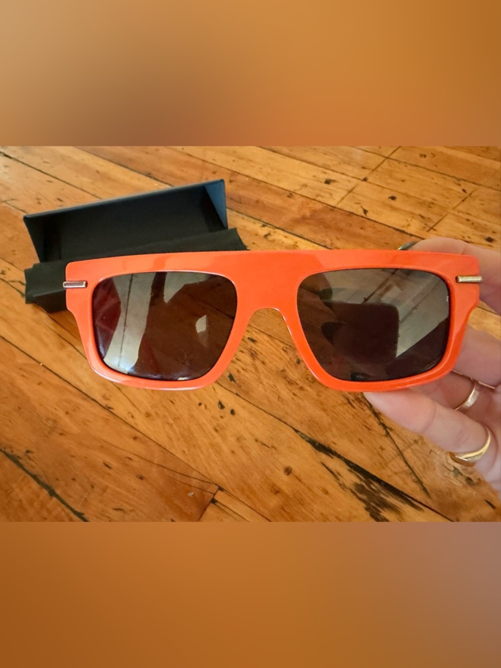 Fendi Orange Rectangular Sunglasses, case and cloth included - Picture 5 of 7